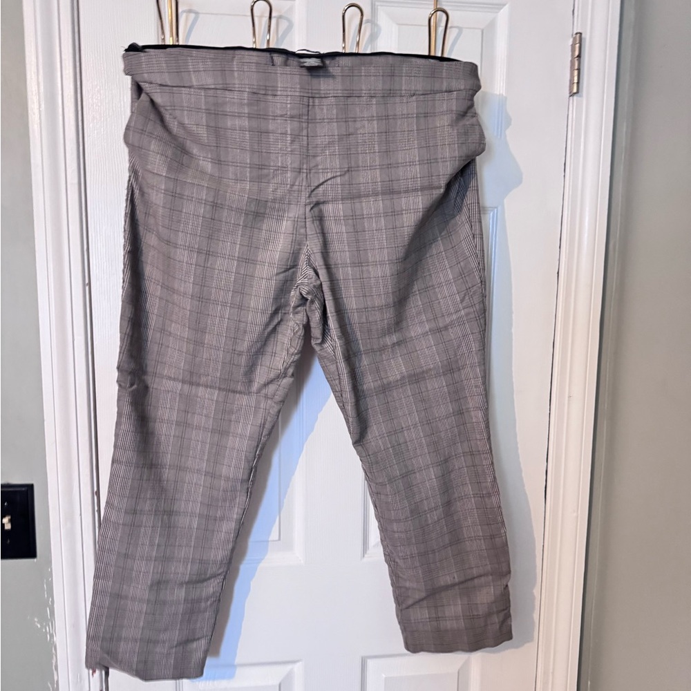 Hilary Radley Brown Plaid Cropped Pants